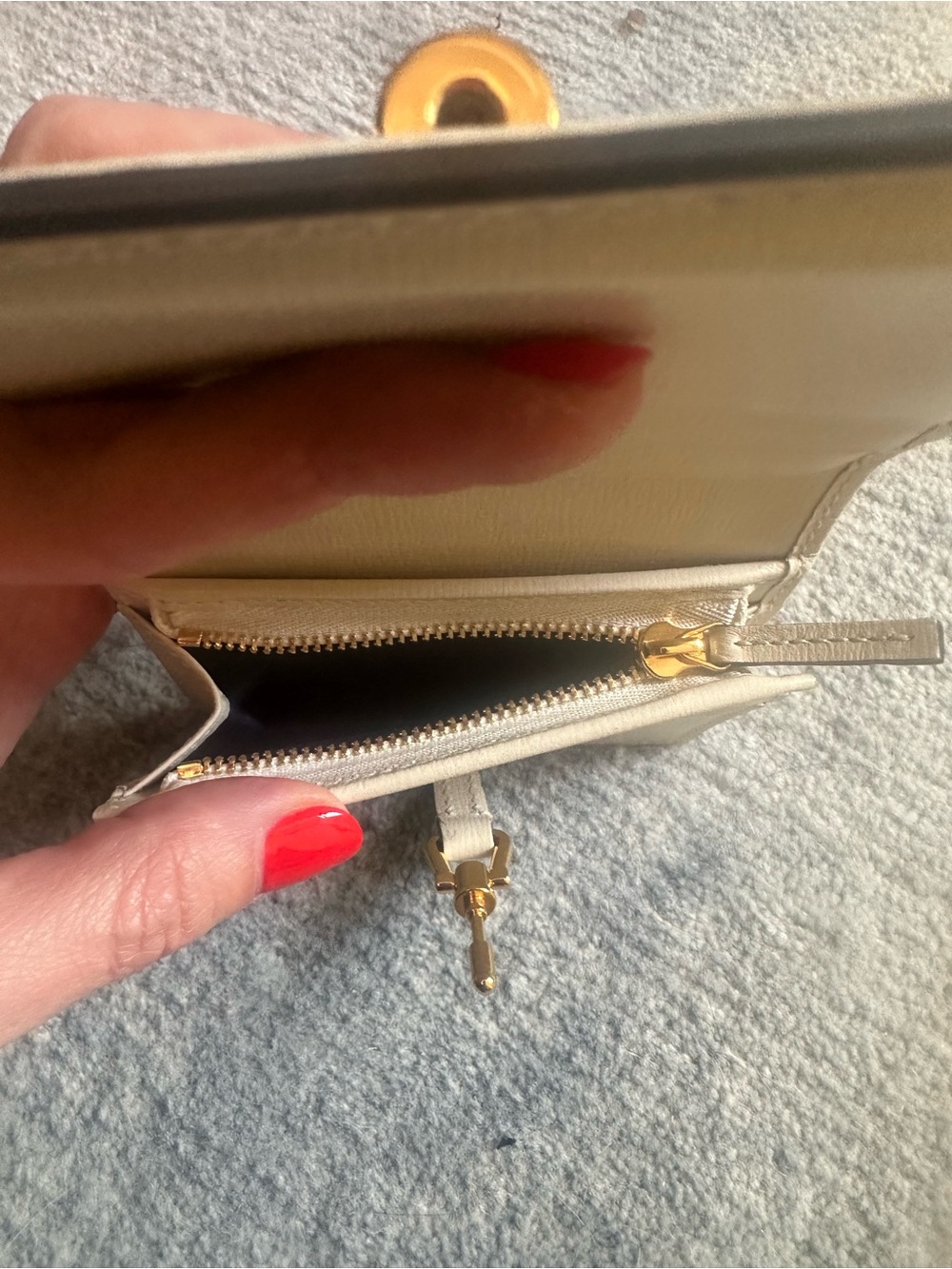 Gucci Jackie 1961 GG Supreme Compact Wallet - Picture 4 of 5